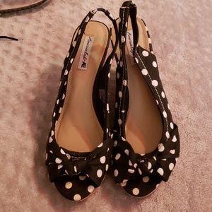 NWOT Polka dot black & white sling heels